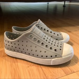 Native Toddler Jefferson shoes size 10